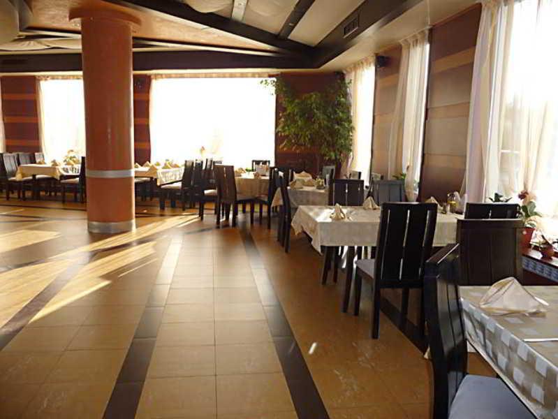 Bistrica Hotel Σάμοκοβ Εστιατόριο φωτογραφία